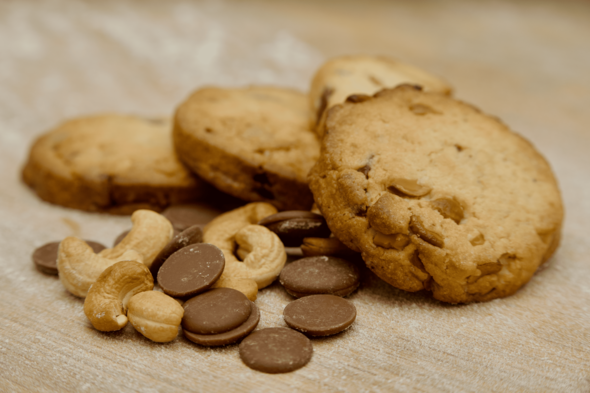 [BIS005set15] Pack of 15 Cashew Chocolate Cookies